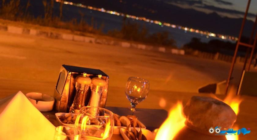 میز رستوران فضای باز هتل